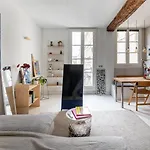 Stylish 1bd Duplex - Stunning Views Near Louvre パリ