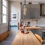 Stylish 1bd Duplex - Stunning Views Near Louvre アパート *