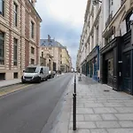 Stylish 1bd Duplex - Stunning Views Near Louvre アパート *