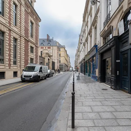 Appartement Stylish 1bd Duplex - Stunning Views Near Louvre