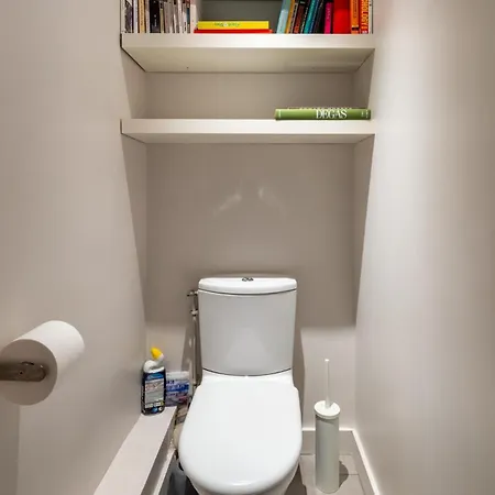 Stylish 1bd Duplex - Stunning Views Near Louvre