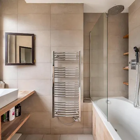 Stylish 1bd Duplex - Stunning Views Near Louvre Appartement