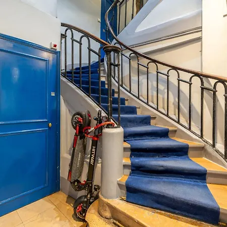 Stylish 1bd Duplex - Stunning Views Near Louvre Apartamento