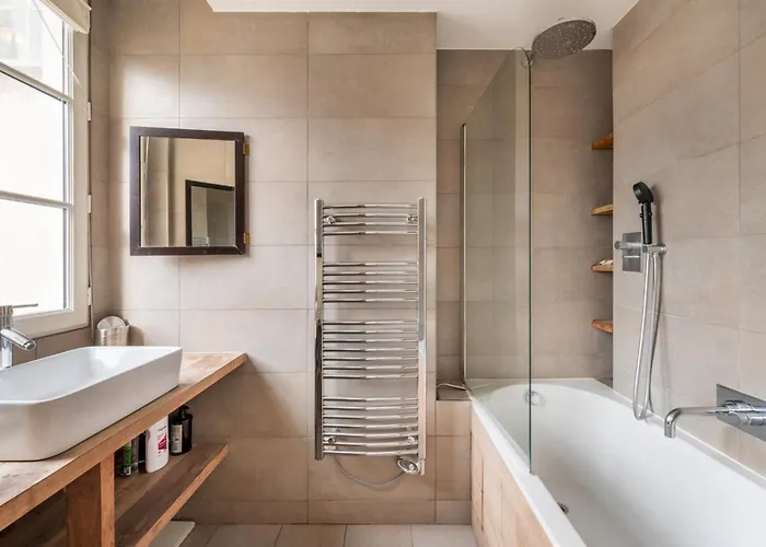 Stylish 1bd Duplex - Stunning Views Near Louvre Appartamento *