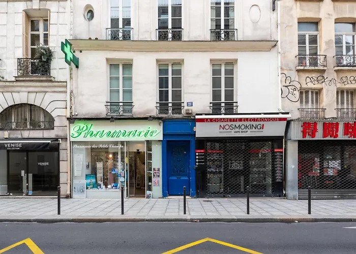 Stylish 1bd Duplex - Stunning Views Near Louvre Parigi