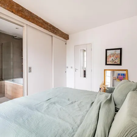 Stylish 1bd Duplex - Stunning Views Near Louvre פריז